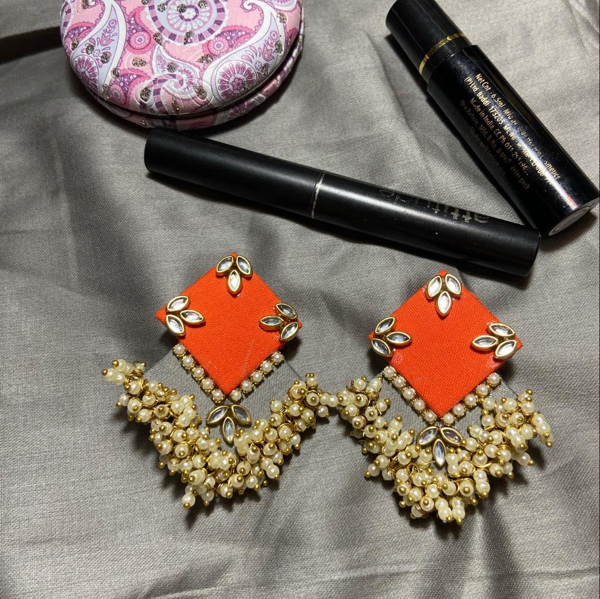 Radiant Kundan Pearl Drop Earrings – Fabric Elegance